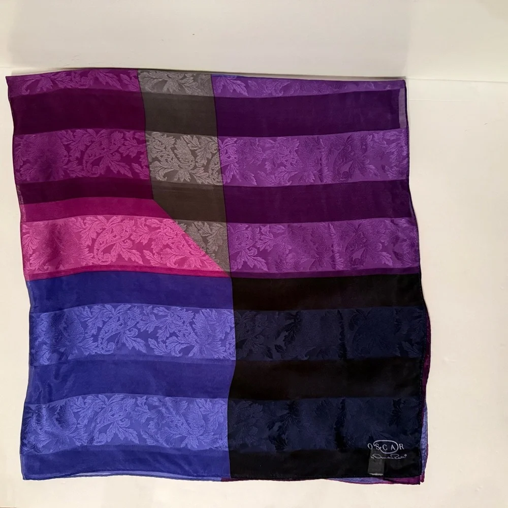 OSCAR DE LA RENTA SCARF PURPLE GRAY PINK SCROLL FLORAL STRIPE SILK LARGE SQUARE